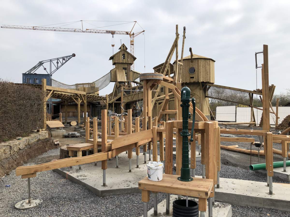 Naam:     9560162d1554541195-2019-neuheiten-und-veraenderungen-u-erlebnisspielplatz-erlebnispark-tripsdril.jpg
Bekeken:  3995
Groote:   163,9 KB