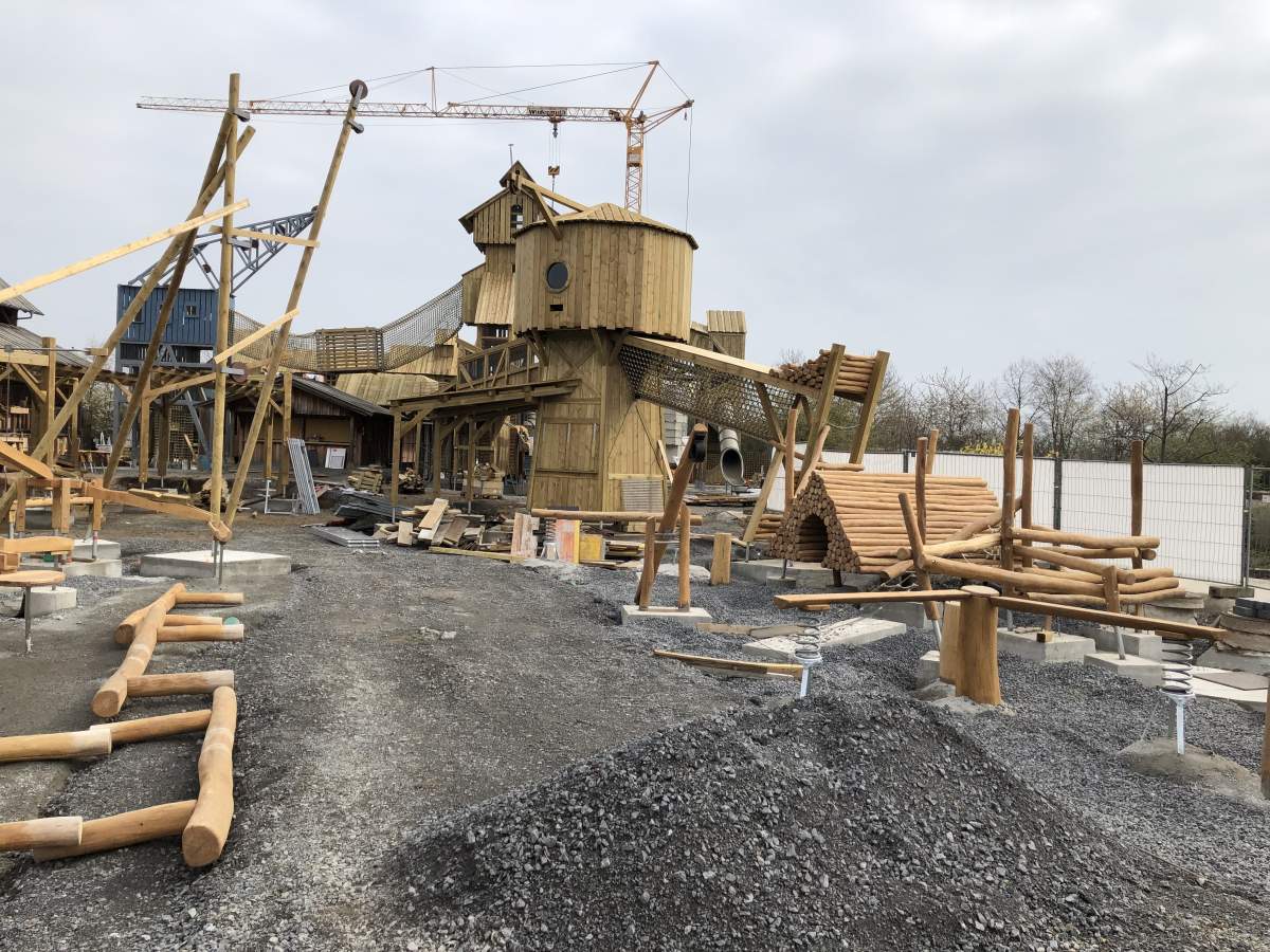 Naam:     9560163d1554541232-2019-neuheiten-und-veraenderungen-u-erlebnisspielplatz-erlebnispark-tripsdril.jpg
Bekeken:  3895
Groote:   194,1 KB