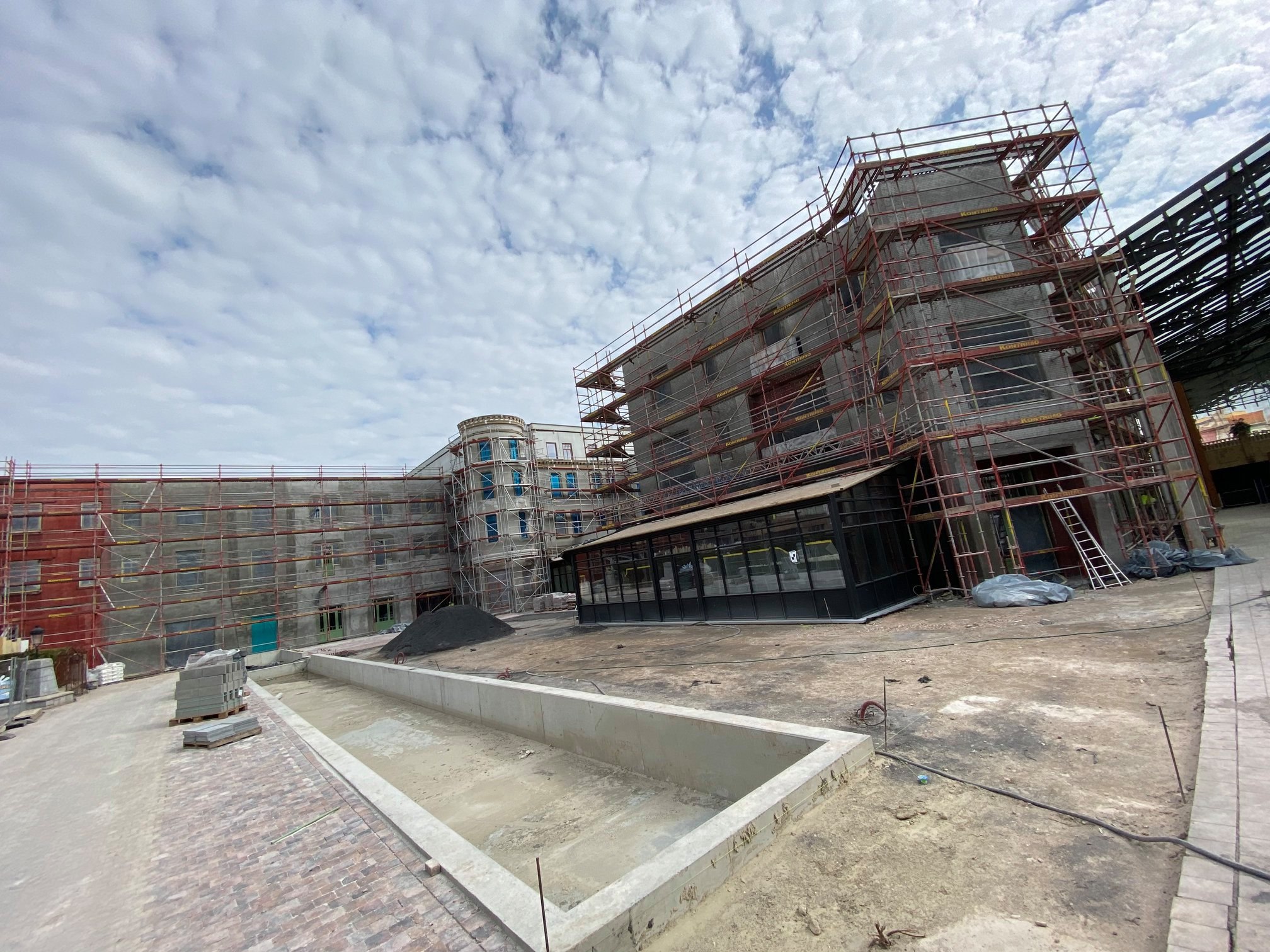 Naam:     Plopsaland Hotel bouw 2020.jpg
Bekeken:  10794
Groote:   641,7 KB