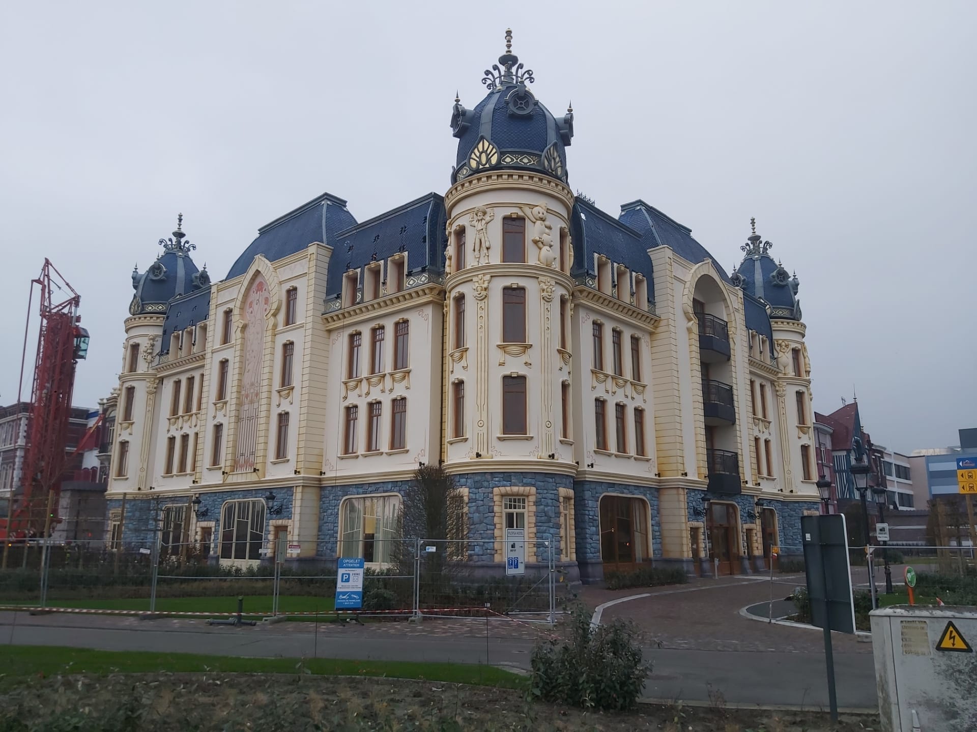 Naam:     hotel1.jpg
Bekeken:  3295
Groote:   273,3 KB