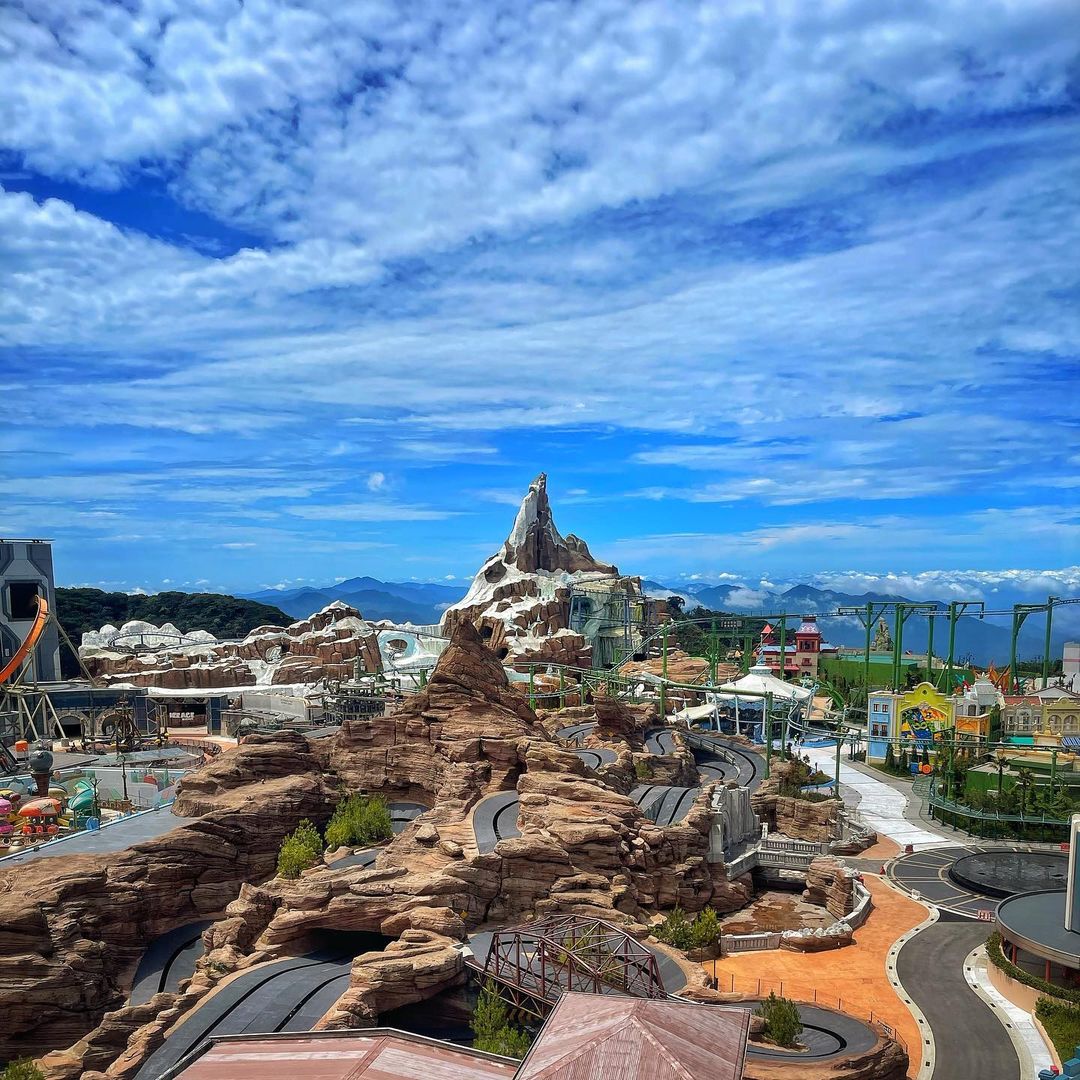 Naam:     genting-skyworlds-formerly-fox-world-malaysia-96606900.jpg
Bekeken:  5582
Groote:   250,4 KB
