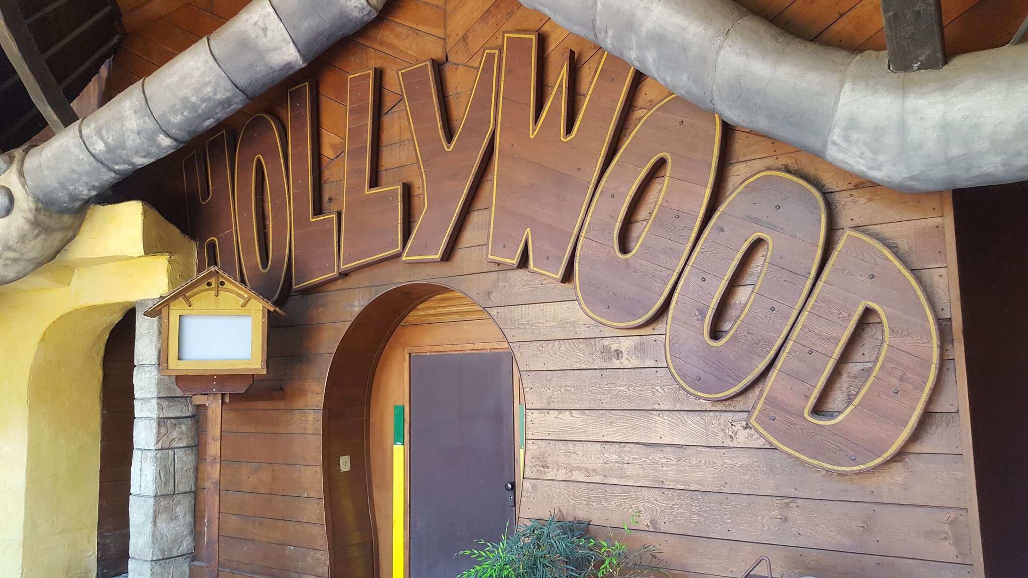 Naam:     hollywood.jpg
Bekeken:  10319
Groote:   456,4 KB