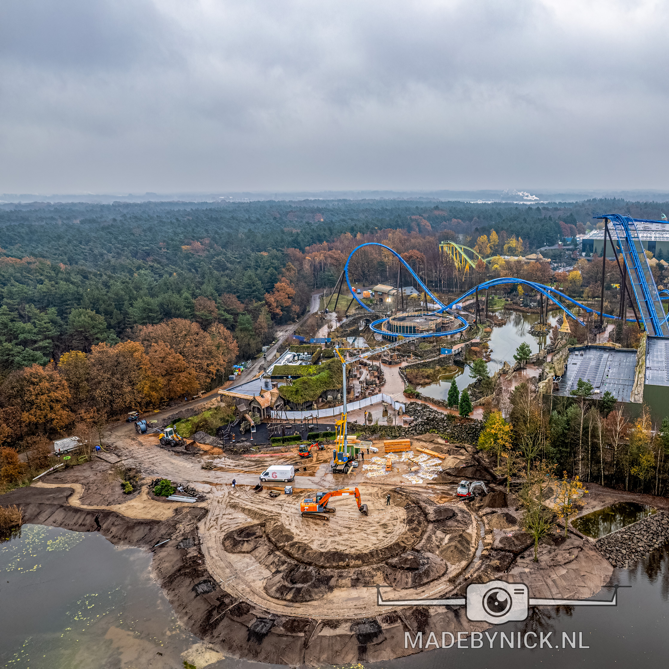 Naam:     toverland1.jpg
Bekeken:  1392
Groote:   1,91 MB