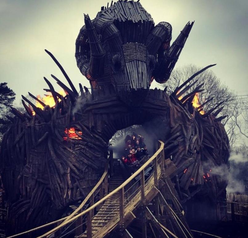 Naam:     altontowers.jpg
Bekeken:  1145
Groote:   89,0 KB
