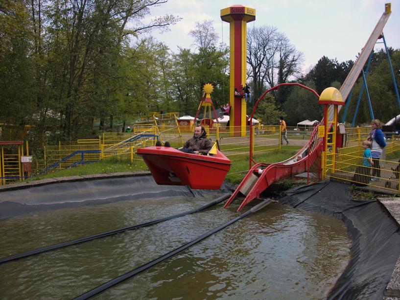 Naam:     Schloss Beck 01-05-2012 (11).jpg
Bekeken:  1016
Groote:   98,0 KB